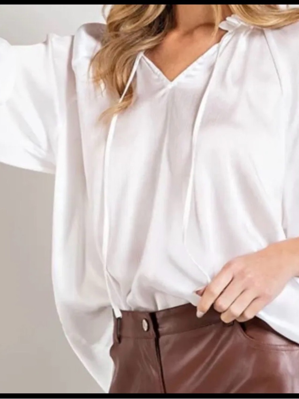 Plus Size Women’s White Puff Sleeve V-Neck Blouse